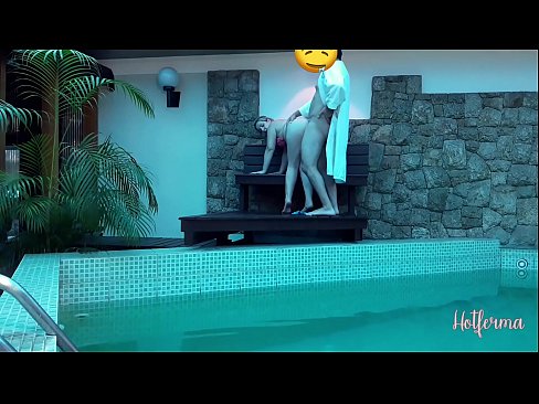 ❤️ Baas nooi bediende swembad toe, maar kon nie 'n warm weerstaan ​​nie Anale video by porn af.sexvideogif.ru ❌️