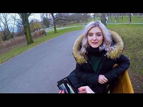 ❤️ Sluk 'n vreemdeling se warm kom vir geld - blowjob in the park deur Eva Elfie Anale video by porn af.sexvideogif.ru ❌️